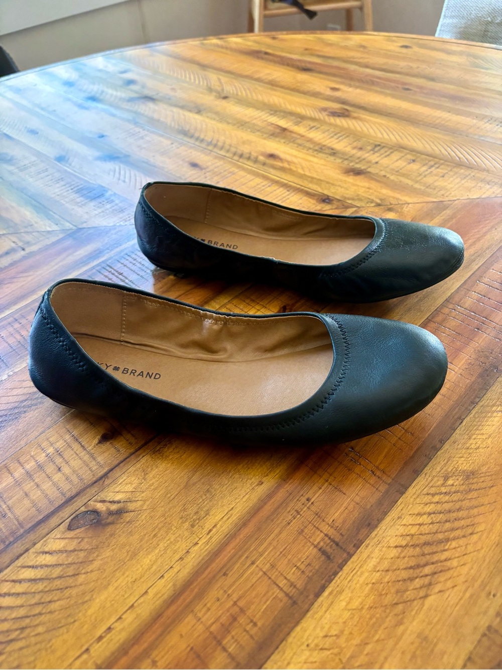Lucky Black Leather Ballet Flats - 10